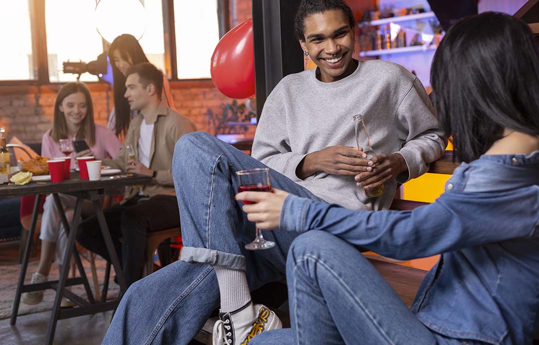 Why Men Who Date Easily Aren’t Better-Looking or Richer